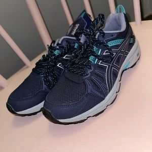 Women’s ASICS size 5